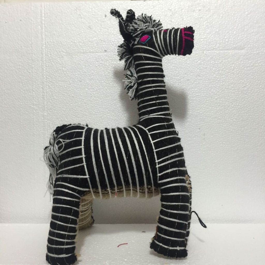 Peluche artesanal hecho de lana (chico) al mayoreo — Imagen 2